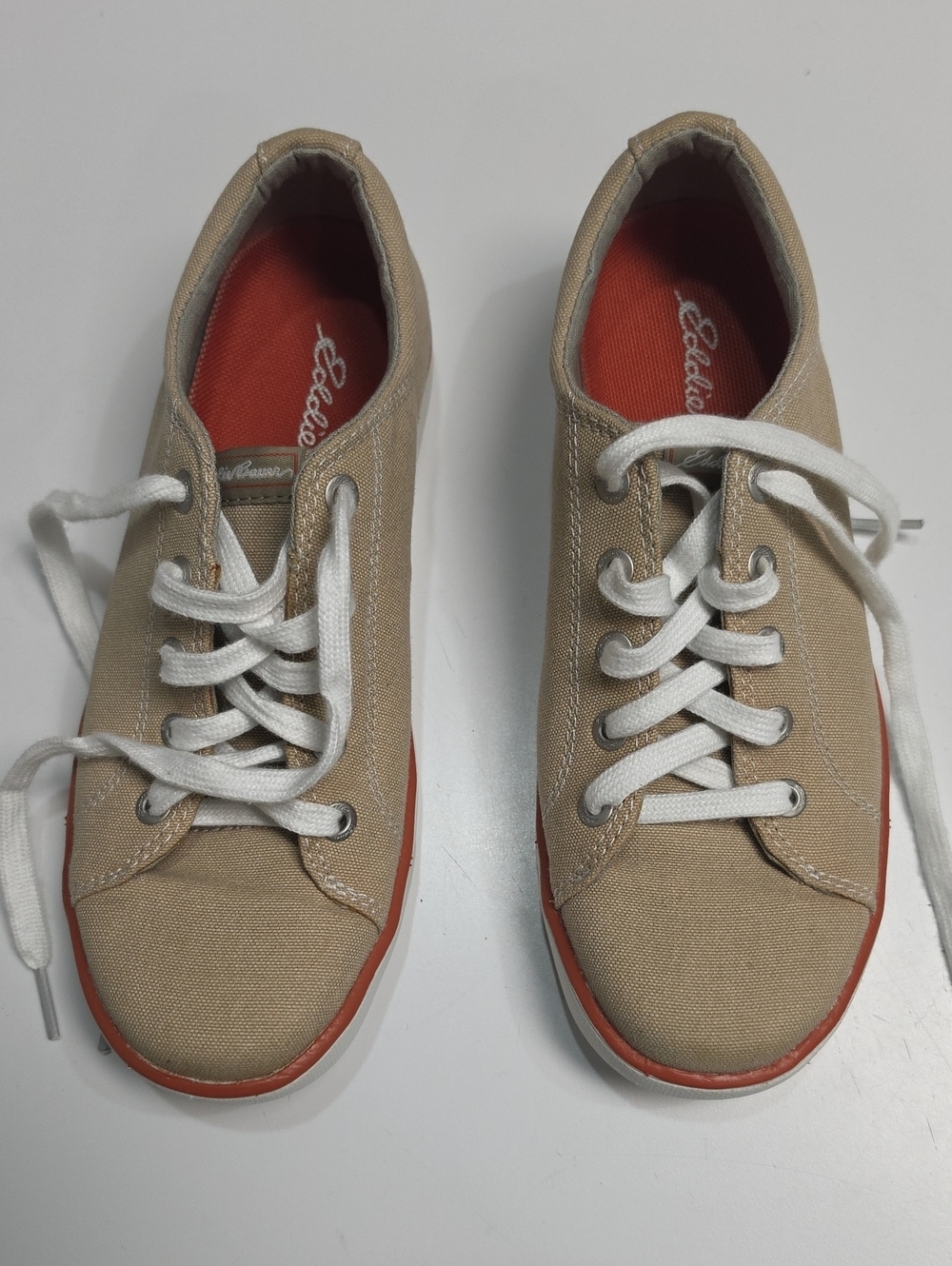 Eddie Bauer Chroma Tan Canvas Low-Top Sneakers with White Laces - Size 6